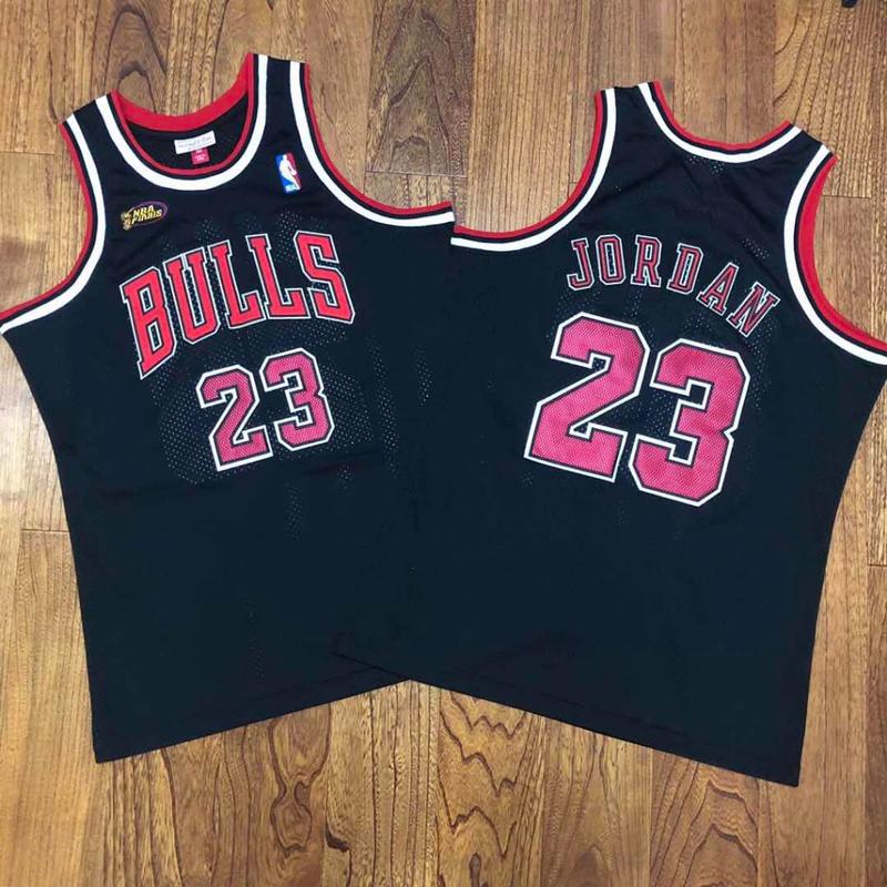 Classic NBA Chicago Bulls Michael Jordan Jersey Mitchell & Ness Red 1997-98 Jersey