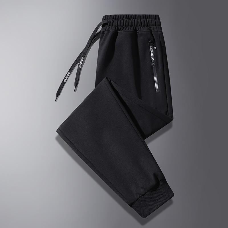 Men's 3-pack sports sweatpants, featuring exquisite embroidered zipper pockets and embroidered drawstrings.