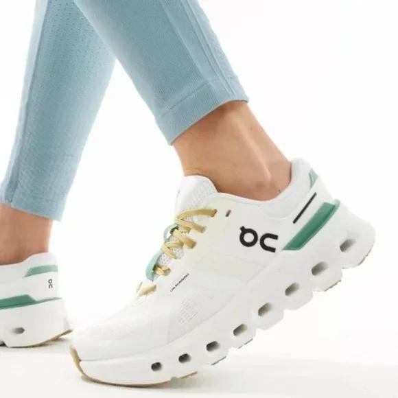 On Cloudrunner 2 Running Shoes Dlg Undyed On Green For Women!