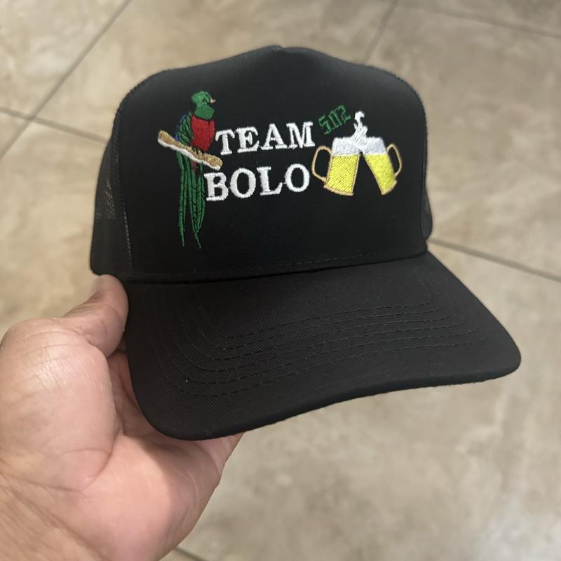 TEAM BOLO GORRAS UNIVERSALES AJUSTABLES DE ATRAS MUY BUENA CALIDAD