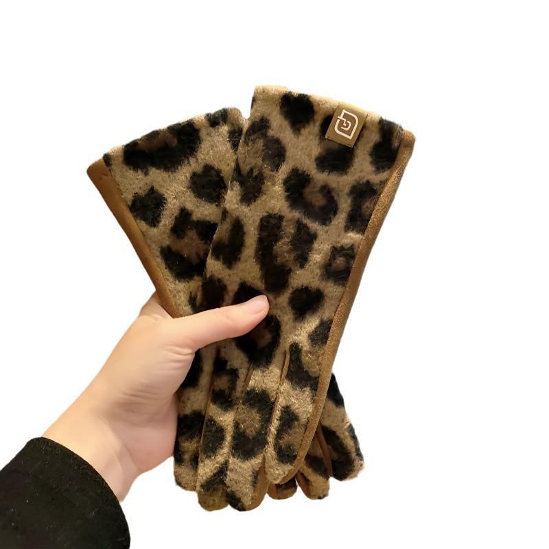 Leopard print suede gloves for cycling, keeping women warm and cold in winter, riding an electric bike, driving a windproof and plush motorcycle in winter