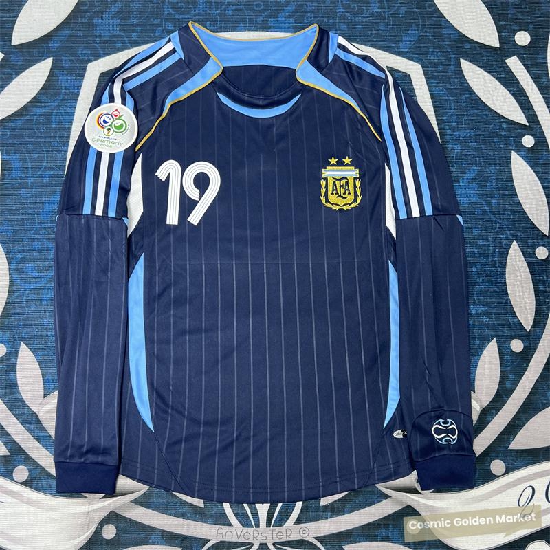 2006  World Cup Argentina Messi 19 Away Long Sleeve Vintage Soccer Jersey Quick Drying